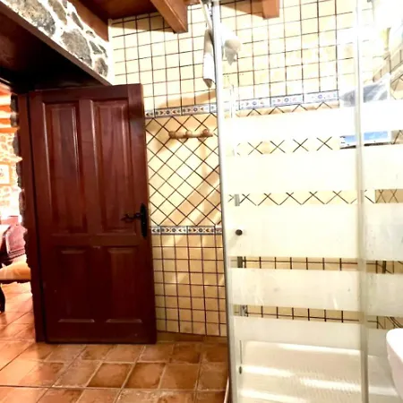 Bonito Alojamiento Con Piscina Y Desayuno Gæstehus